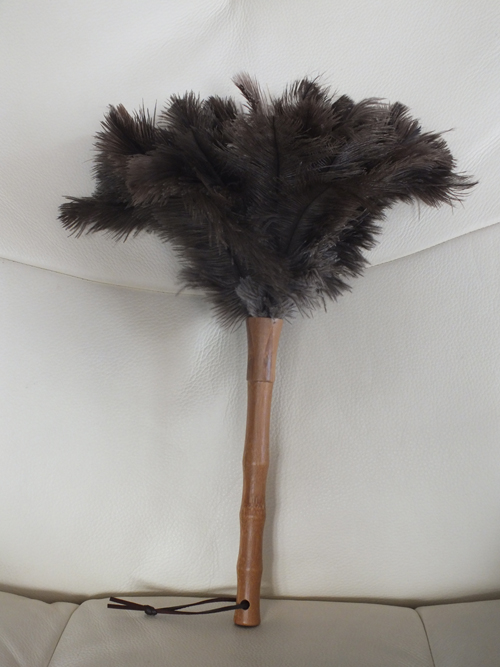 hot-selling item feather duster with bamboo handle 