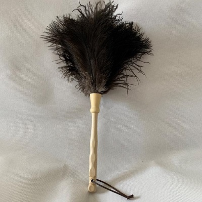 Item No. TM2220 Ostrich Hair Duster